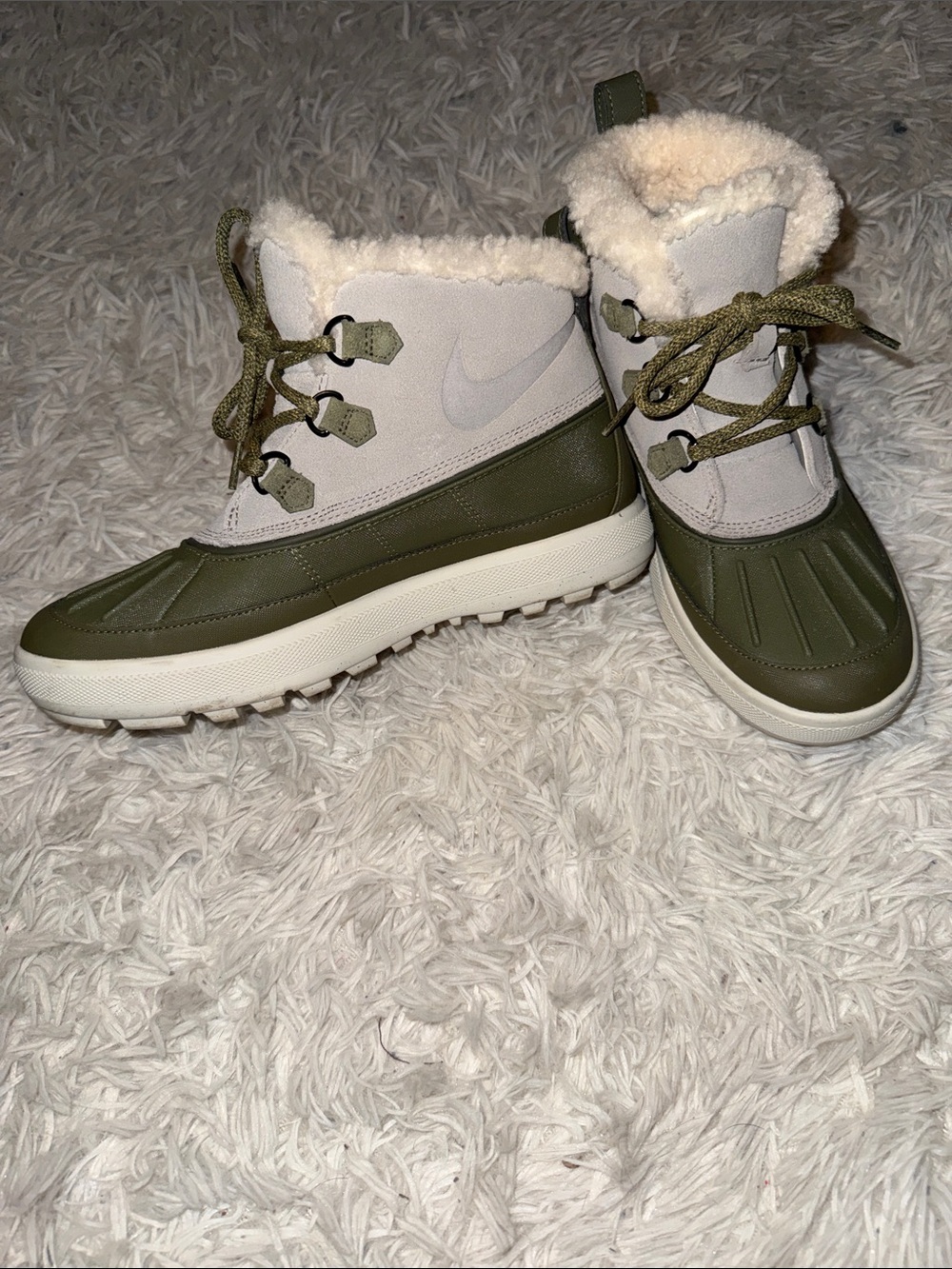 Nike Olive Green and Cream Sherpa Snow Boots